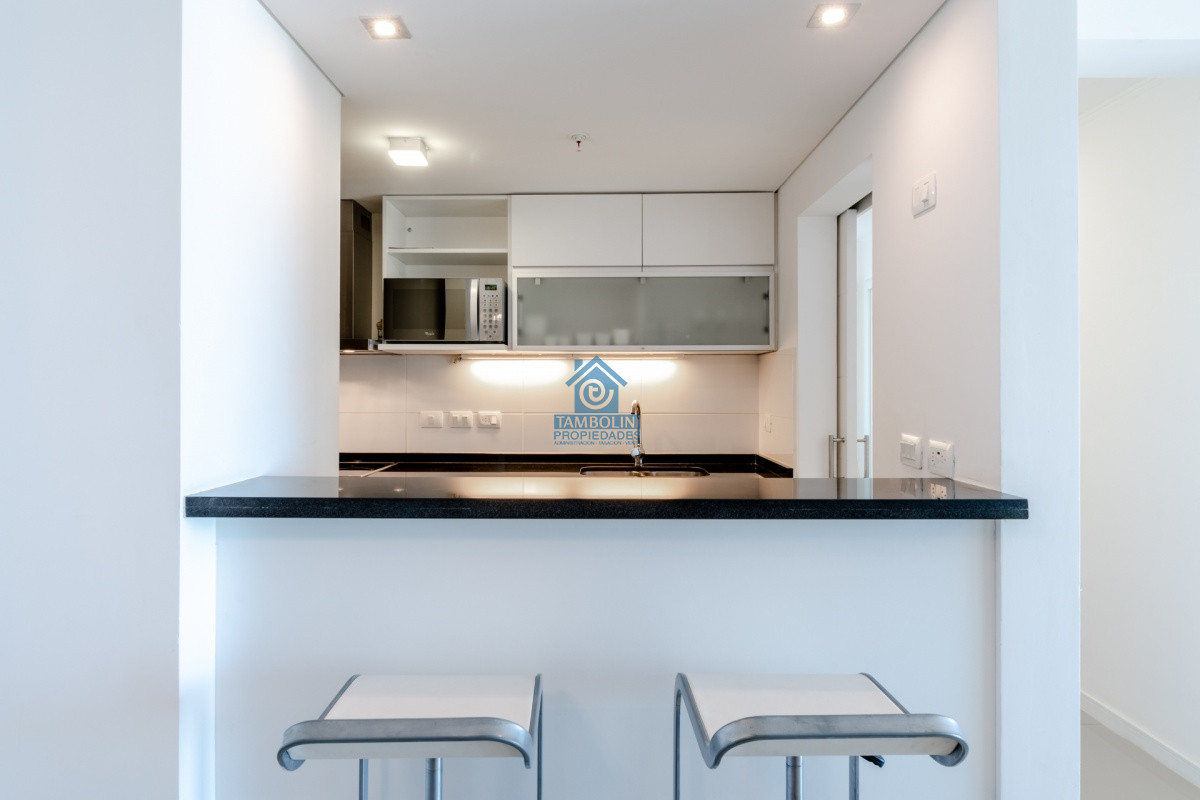 Apartamento ID.155 - Apartamento de 2 Dormitorios en Playa Brava con Vista al Mar - Venta