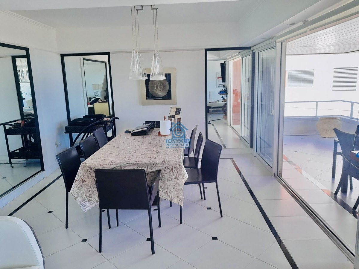 Apartamento ID.791 - Espectacular Penthouse de 4 Dormitorios, Vista al Mar y Barbacoa propia sobre Playa Brava, Punta del Este