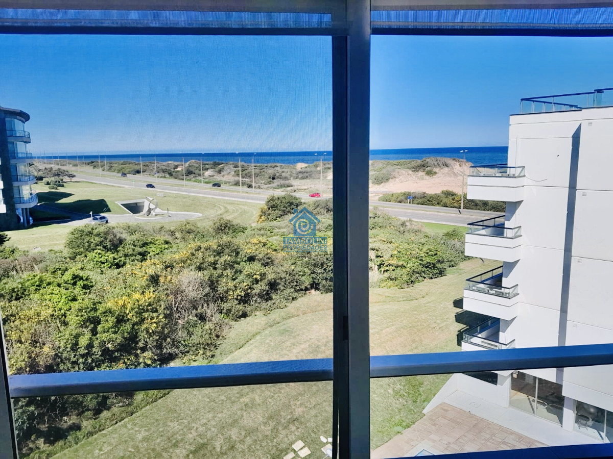 Apartamento ID.791 - Espectacular Penthouse de 4 Dormitorios, Vista al Mar y Barbacoa propia sobre Playa Brava, Punta del Este