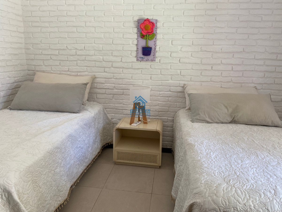 Casa ID.485 - Alquiler temporario de casa de tres dormitorios con piscina en Barrio Lugano a pasos de Punta Shopping, Punta del Este