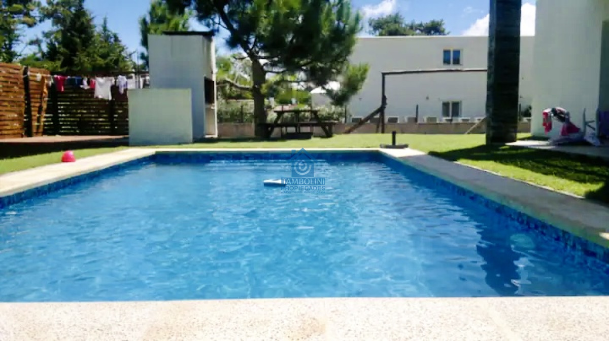Casa ID.490 - Muy Buena Casa de 5 Dormitorios y Piscina en Rincón del Indio, a Pocos Metros del Mar