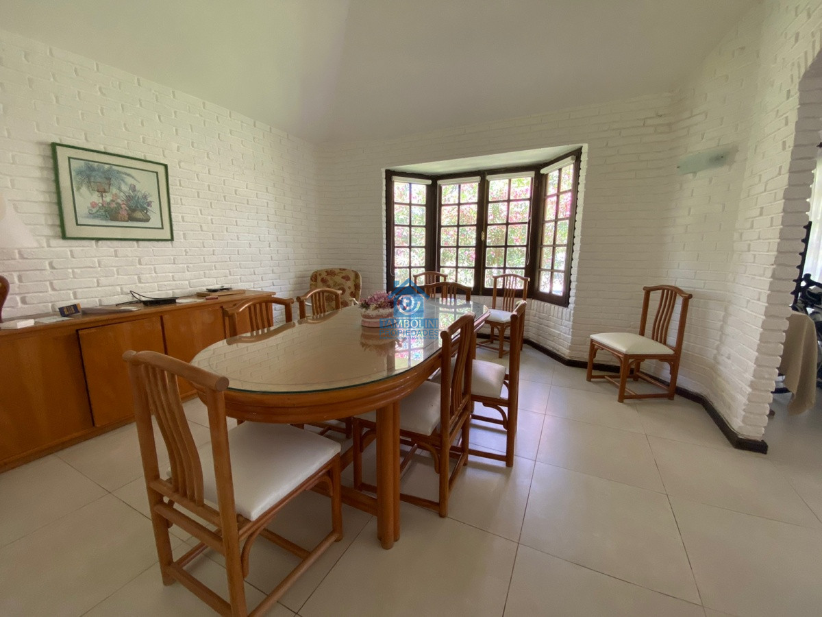 Casa ID.485 - Alquiler temporario de casa de tres dormitorios con piscina en Barrio Lugano a pasos de Punta Shopping, Punta del Este