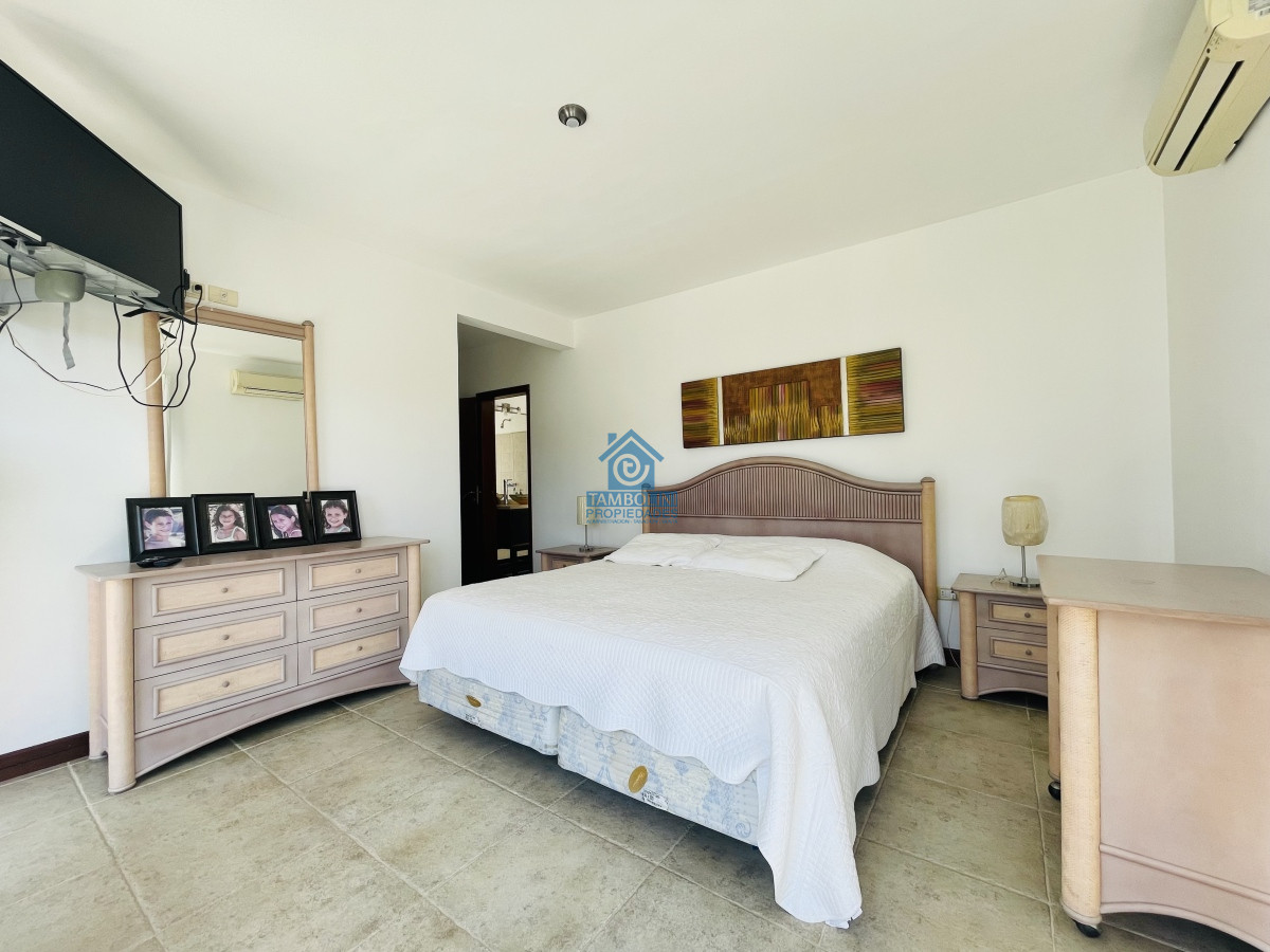 Casa ID.490 - Muy Buena Casa de 5 Dormitorios y Piscina en Rincón del Indio, a Pocos Metros del Mar