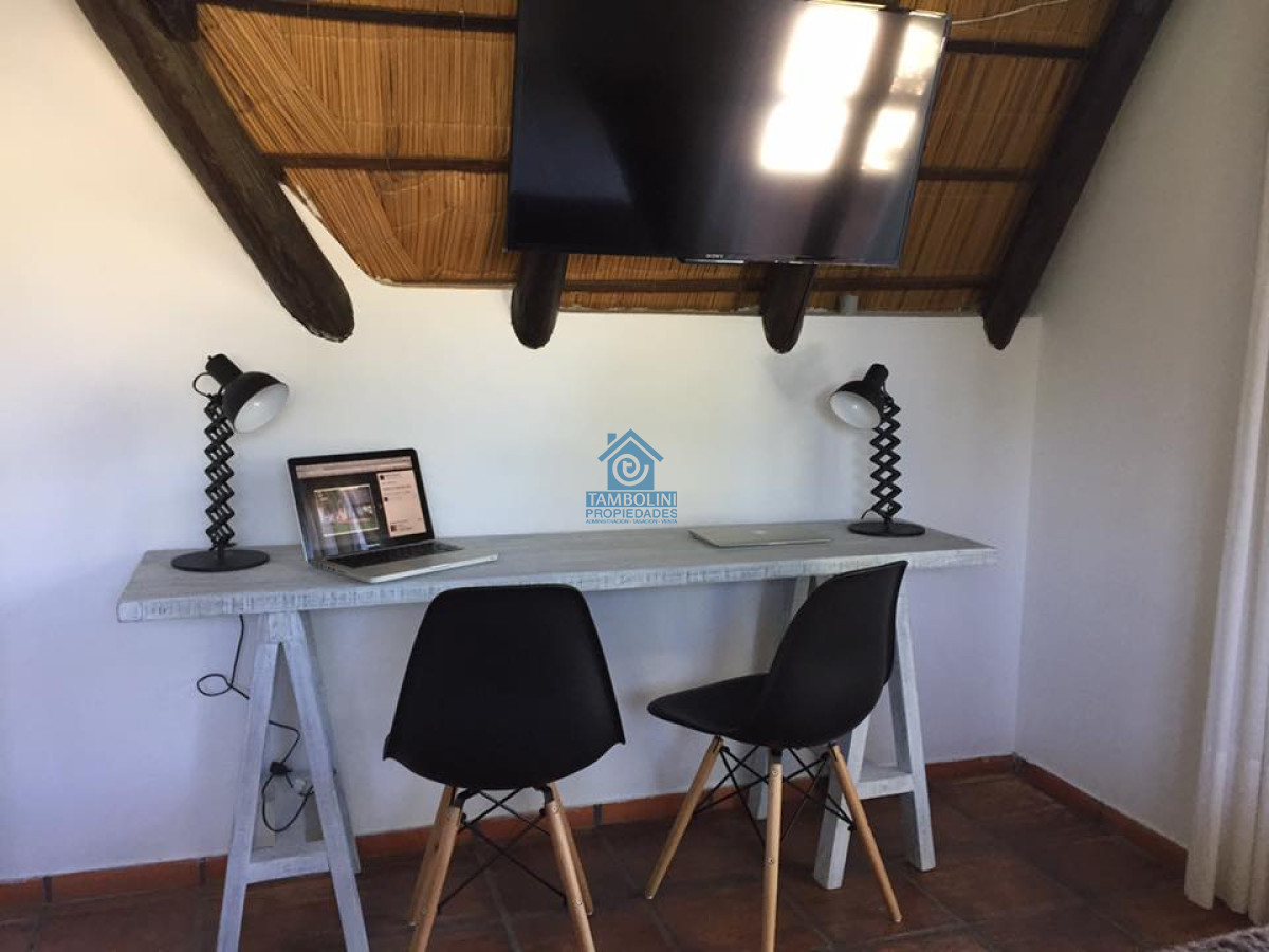 Casa ID.629 - Casa de 3 Dormitorios y Piscina en Alquiler Anual, Rincón del Indio