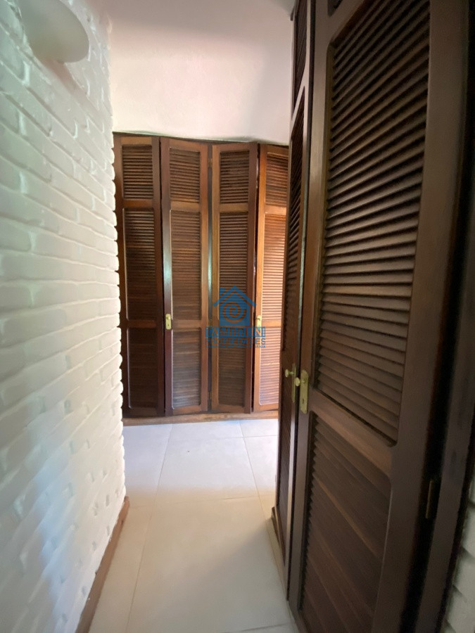 Casa ID.485 - Alquiler temporario de casa de tres dormitorios con piscina en Barrio Lugano a pasos de Punta Shopping, Punta del Este
