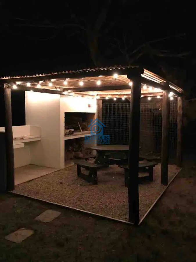 Casa ID.490 - Muy Buena Casa de 5 Dormitorios y Piscina en Rincón del Indio, a Pocos Metros del Mar