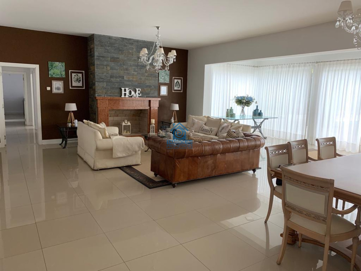Casa ID.296 - Moderna Casa de 4 Dormitorios en el Golf - Punta del Este