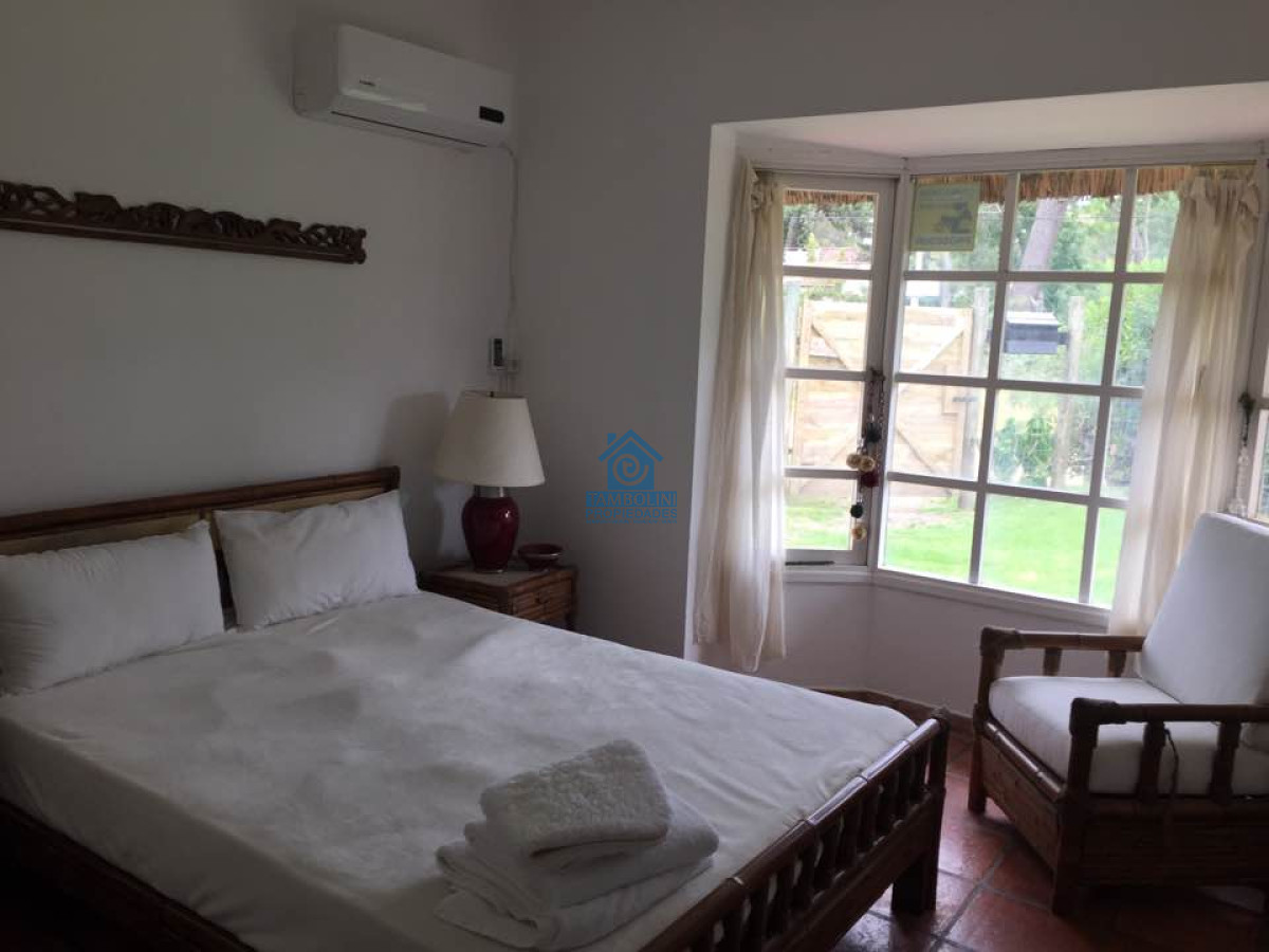 Casa ID.629 - Casa de 3 Dormitorios y Piscina en Alquiler Anual, Rincón del Indio