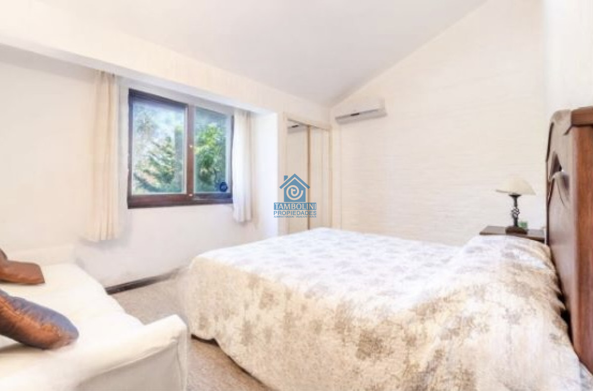 Casa ID.292 - Excelente Casa de 4 Dormitorios, Piscina y Parrillero en San Rafael 