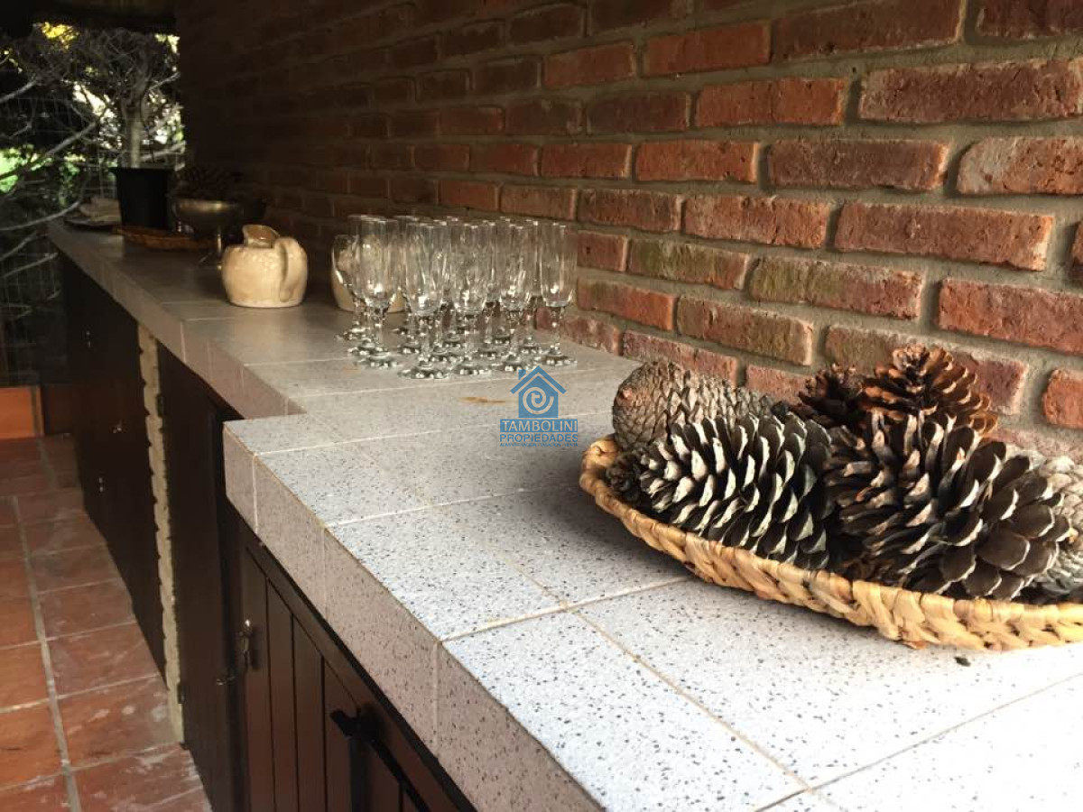 Casa ID.629 - Casa de 3 Dormitorios y Piscina en Alquiler Anual, Rincón del Indio