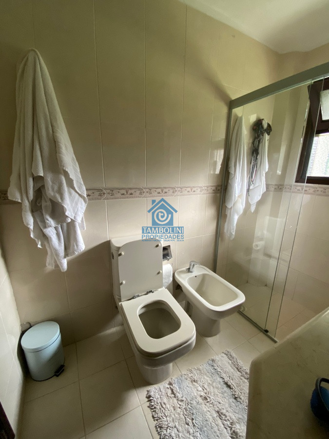 Casa ID.485 - Alquiler temporario de casa de tres dormitorios con piscina en Barrio Lugano a pasos de Punta Shopping, Punta del Este