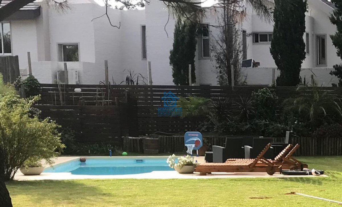 Casa ID.345 - Excelente Casa de 5 Dormitorios en Barrio Privado La Arbolada, Punta del Este