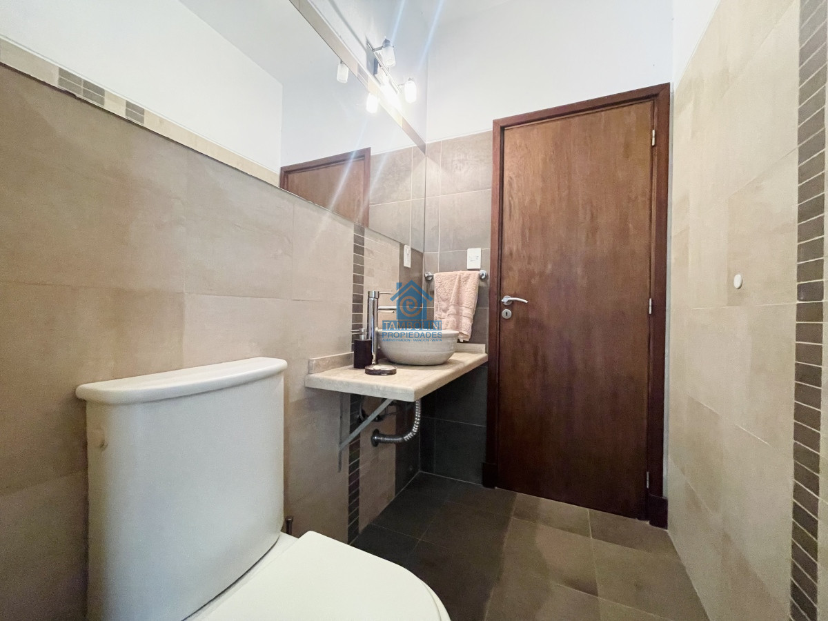 Casa ID.490 - Muy Buena Casa de 5 Dormitorios y Piscina en Rincón del Indio, a Pocos Metros del Mar
