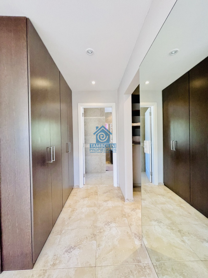 Casa ID.287 - Excelente Casa de 4 Dormitorios, Piscina Climatizada y Barbacoa en Pinares, Punta del Este