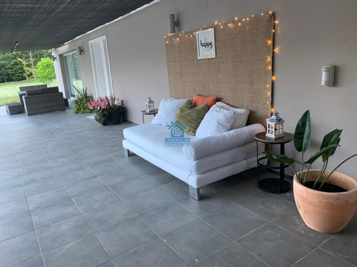 Casa ID.296 - Moderna Casa de 4 Dormitorios en el Golf - Punta del Este