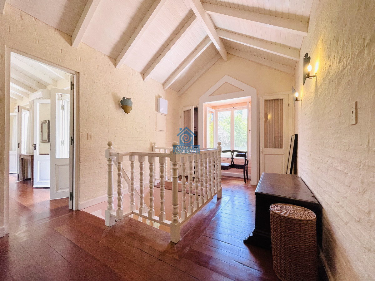 Casa ID.491 - Excelente Casa de 4 Dormitorios en Playa Brava, Punta del Este