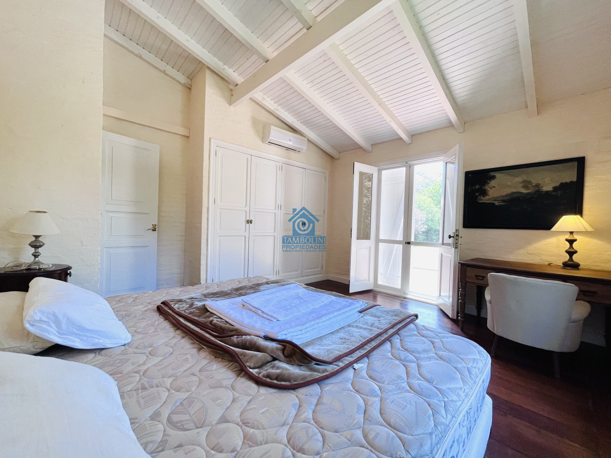 Casa ID.491 - Excelente Casa de 4 Dormitorios en Playa Brava, Punta del Este