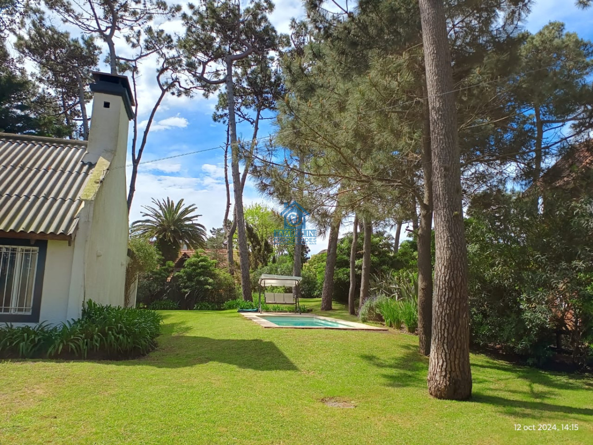 Casa ID.939 - Casa de 3 Dormitorios más Dependencia y Piscina, en Aidy Grill Punta del Este, Ubicada a pasos del Mar