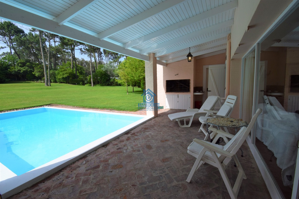 Casa ID.491 - Excelente Casa de 4 Dormitorios en Playa Brava, Punta del Este