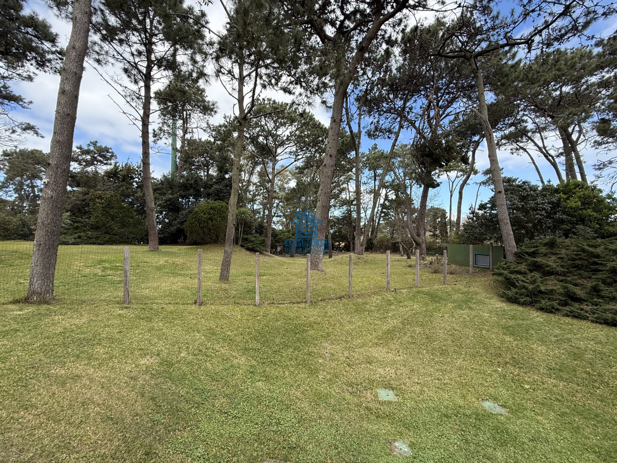 Casa ID.940 - Casa en alquiler de temporada con 4 suites más dependencia en 4500 m2 piscina y parrillero 