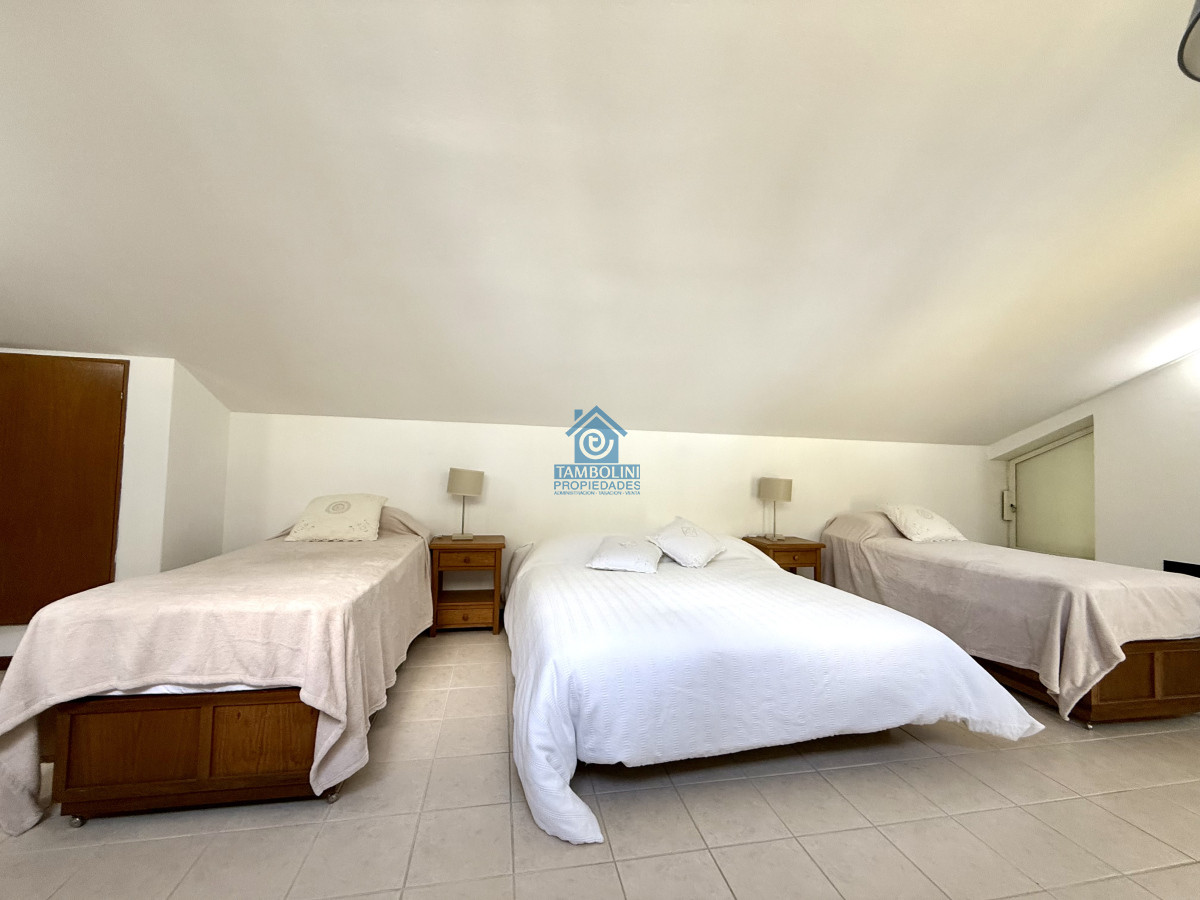 Casa ID.940 - Casa en alquiler de temporada con 4 suites más dependencia en 4500 m2 piscina y parrillero 