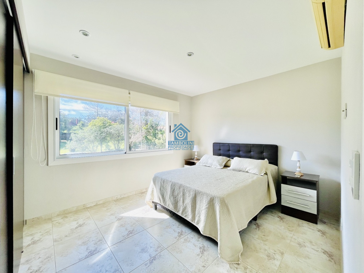 Casa ID.287 - Excelente Casa de 4 Dormitorios, Piscina Climatizada y Barbacoa en Pinares, Punta del Este