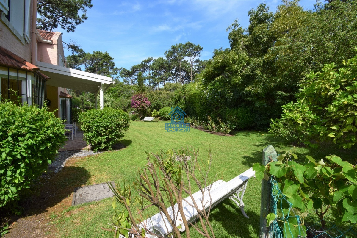 Casa ID.491 - Excelente Casa de 4 Dormitorios en Playa Brava, Punta del Este