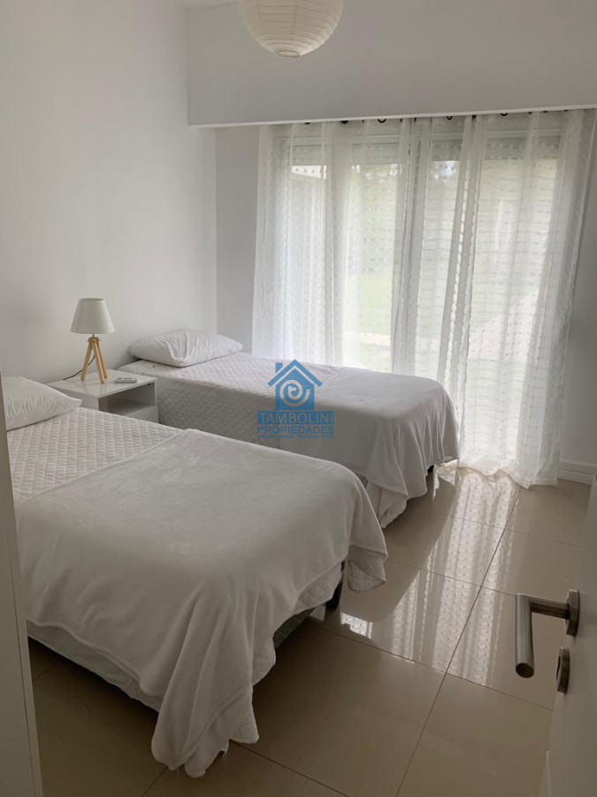 Casa ID.296 - Moderna Casa de 4 Dormitorios en el Golf - Punta del Este