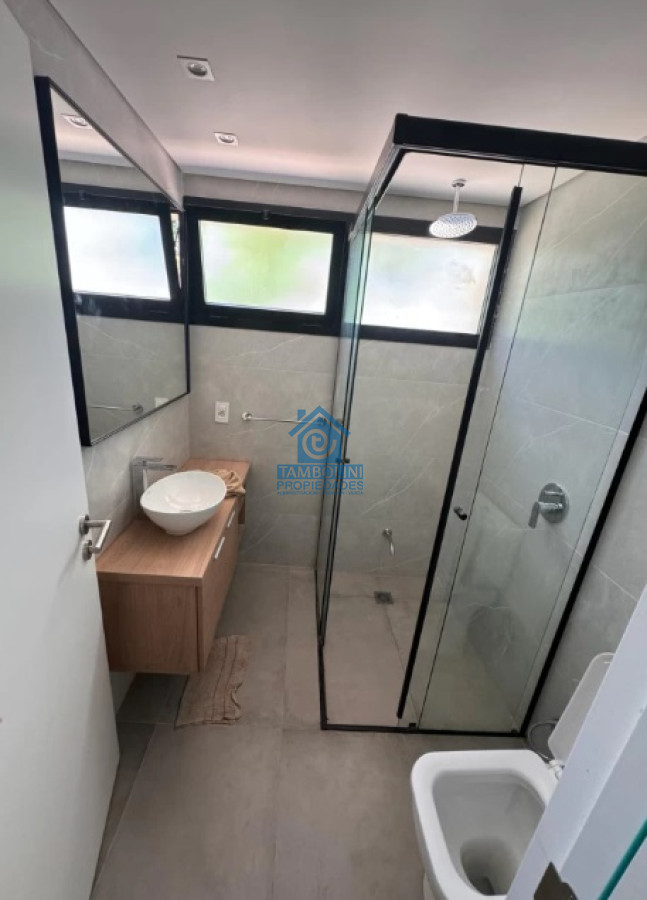 Casa ID.290 - Casa de 4 Dormitorios con Piscina en San Rafael, Venta