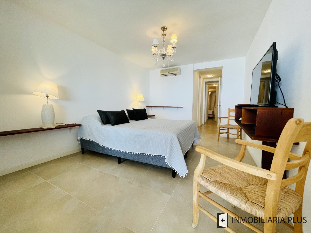 Apartamento ID.1016 - Venta de apartamento en Punta Ballena con 2 dormitorios Piscinas Barbacoa Club House Parrillero y más