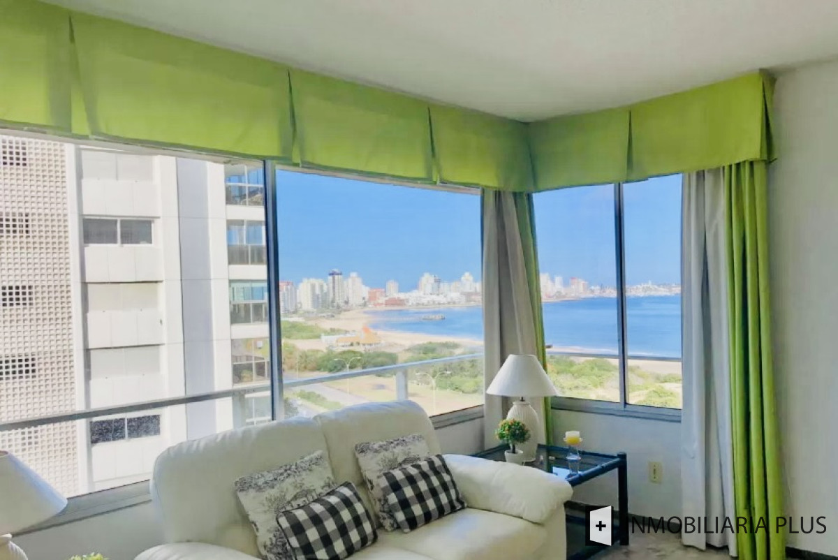 Apartamento ID.715 - Venta de Apartamento de 2 Dormitorios Frente al Mar, con Vista - Playa Mansa, Venta Código: C715B