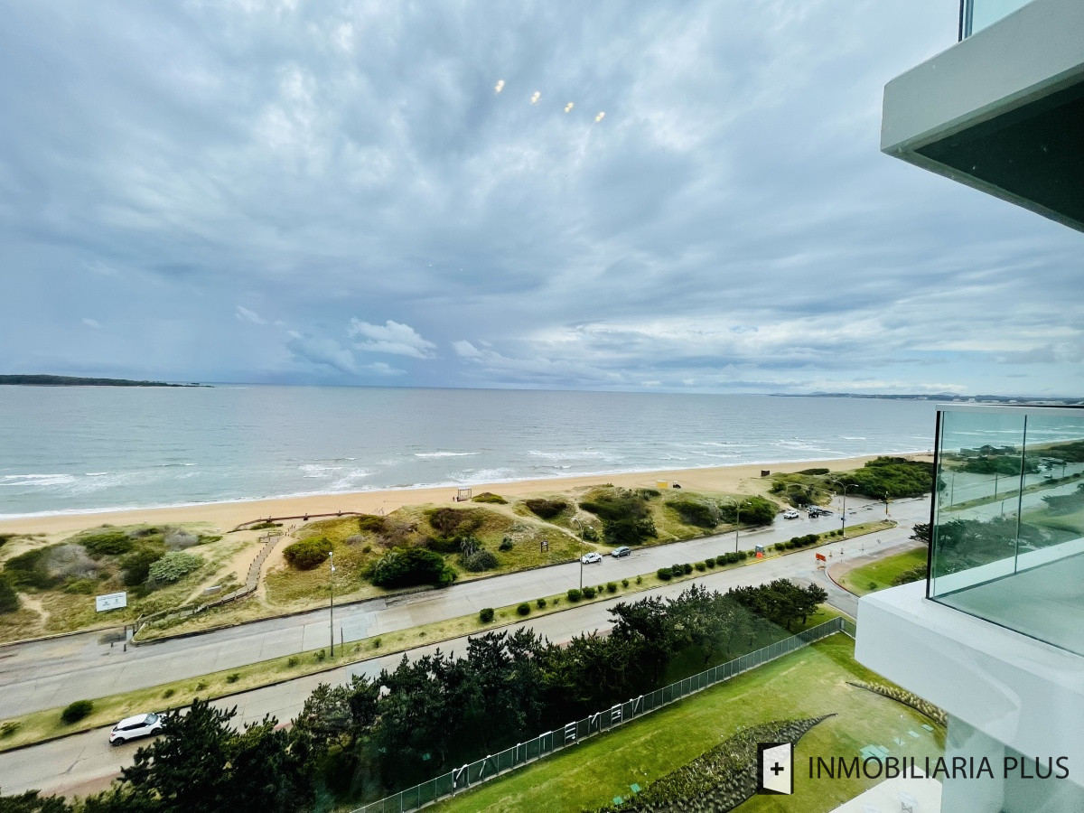 Apartamento ID.881 - Alquiler de Apartamento con todos los servicios sobre Playa Mansa 2 Dormitorios en Torre Venetian 