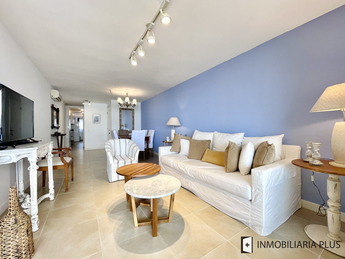 Apartamento ID.1016 - Venta de apartamento en Punta Ballena con 2 dormitorios Piscinas Barbacoa Club House Parrillero y más