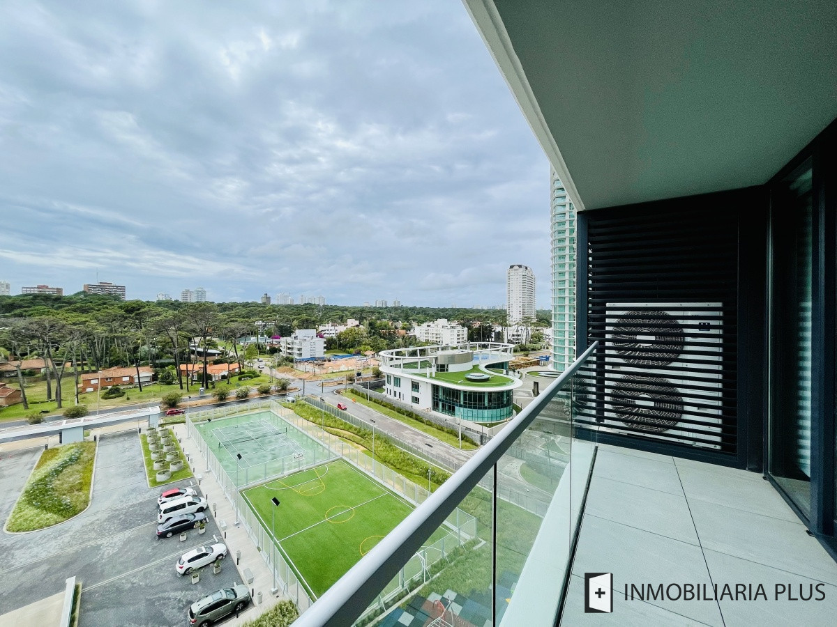Apartamento ID.881 - Alquiler de Apartamento con todos los servicios sobre Playa Mansa 2 Dormitorios en Torre Venetian 
