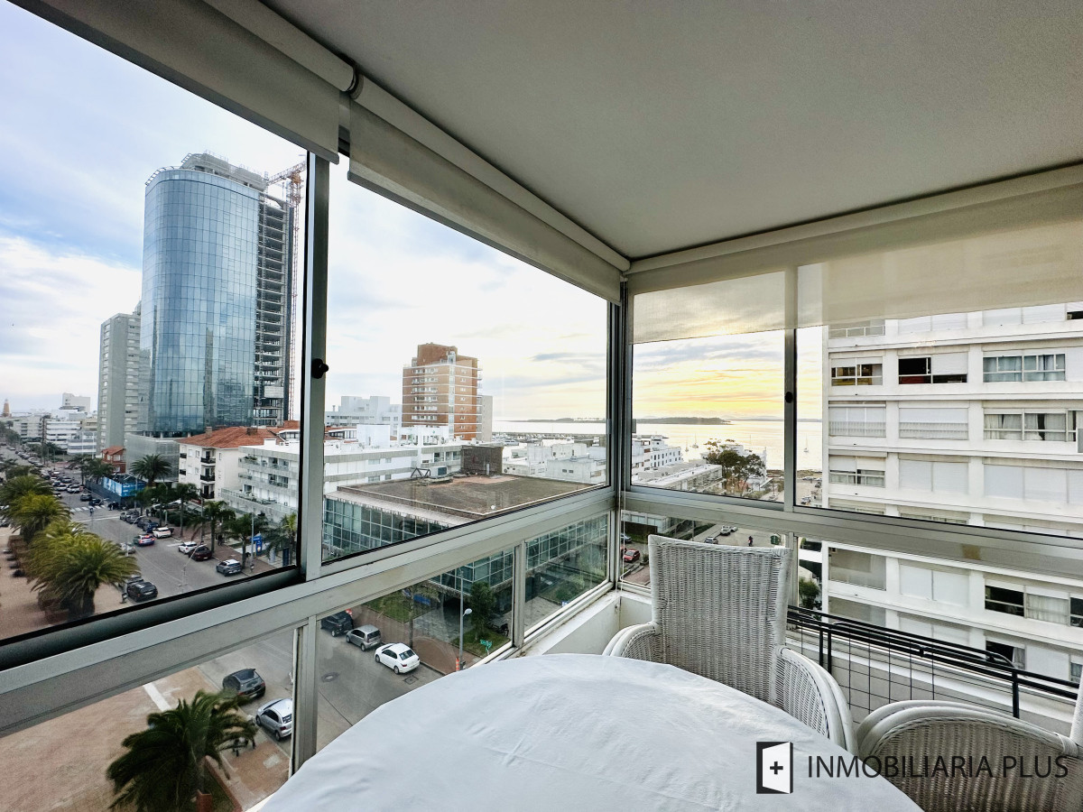 Apartamento ID.1666 - Venta de apartamento en Península de Punta del este con 3 dormitorios y 2 baños reciclado 