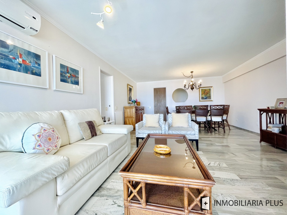 Apartamento ID.338 - Venta de Apartamento de 100 m2 con 3 Dormitorios en Península de Punta del Este C887
