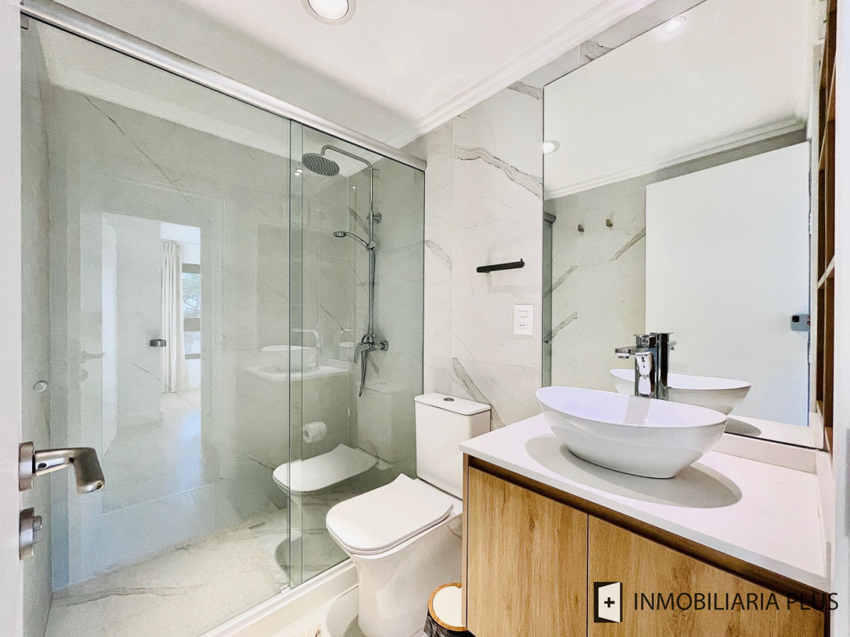 Apartamento ID.1581 - Alquiler de Apartamento en Punta del Este de 1 Dormitorio en Alquiler Anual sobre Roosevelt
