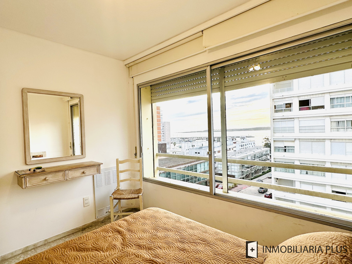 Apartamento ID.1666 - Venta de apartamento en Península de Punta del este con 3 dormitorios y 2 baños reciclado 