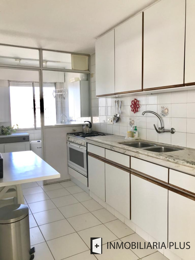 Apartamento ID.1010 - Venta de Apartamento de 138 m2 con 4 Dormitorios con Vista al Mar de la Península de Punta del Este