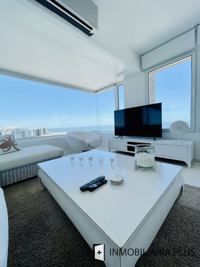 Apartamento ID.1000 - Alquiler departamento piso alto de 3 dormitorios en la Península de Punta del Este