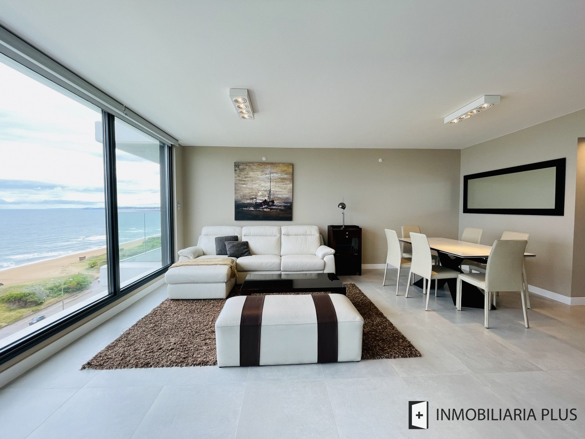 Apartamento ID.881 - Alquiler de Apartamento con todos los servicios sobre Playa Mansa 2 Dormitorios en Torre Venetian 