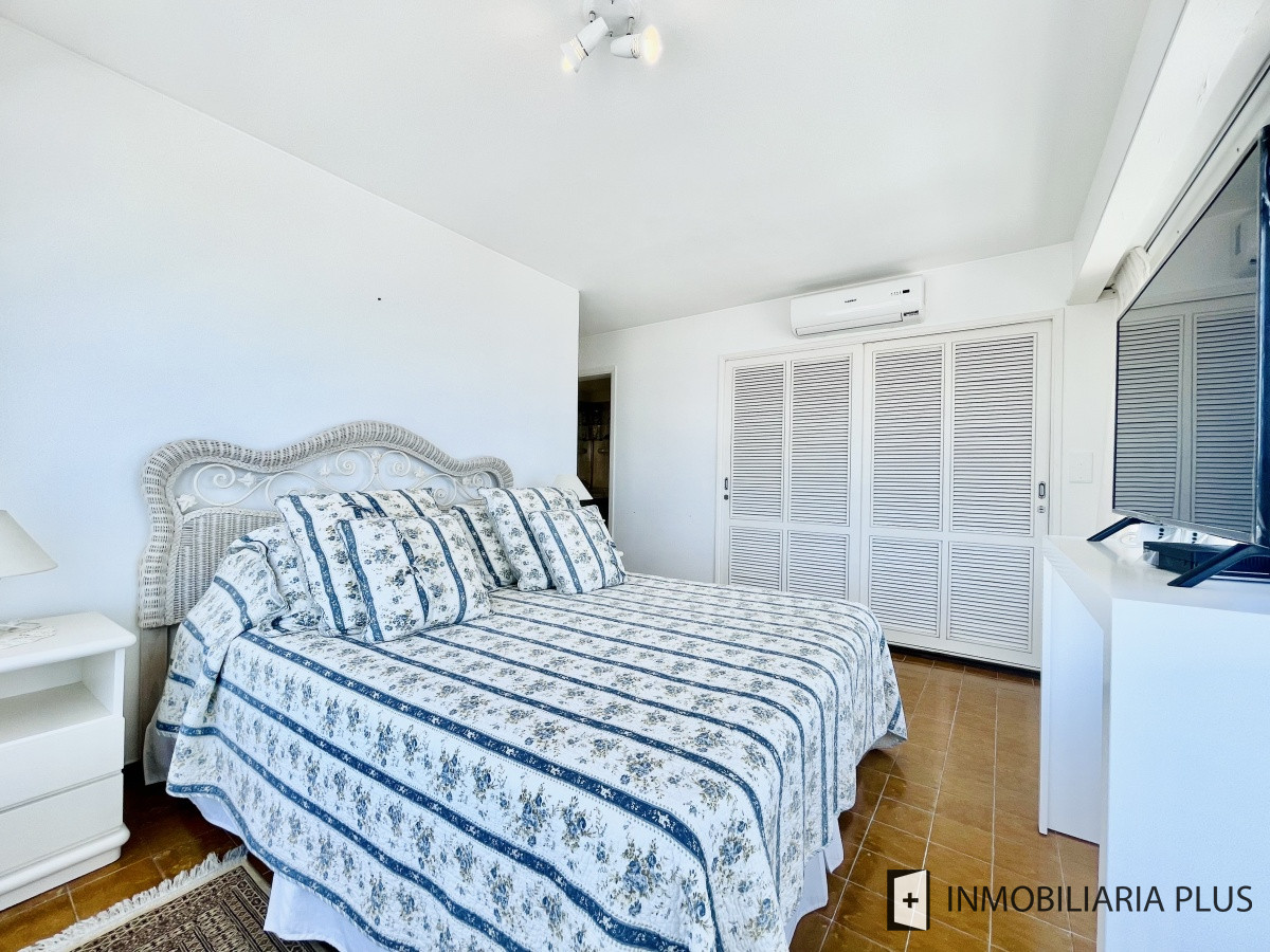 Apartamento ID.338 - Venta de Apartamento de 100 m2 con 3 Dormitorios en Península de Punta del Este C887