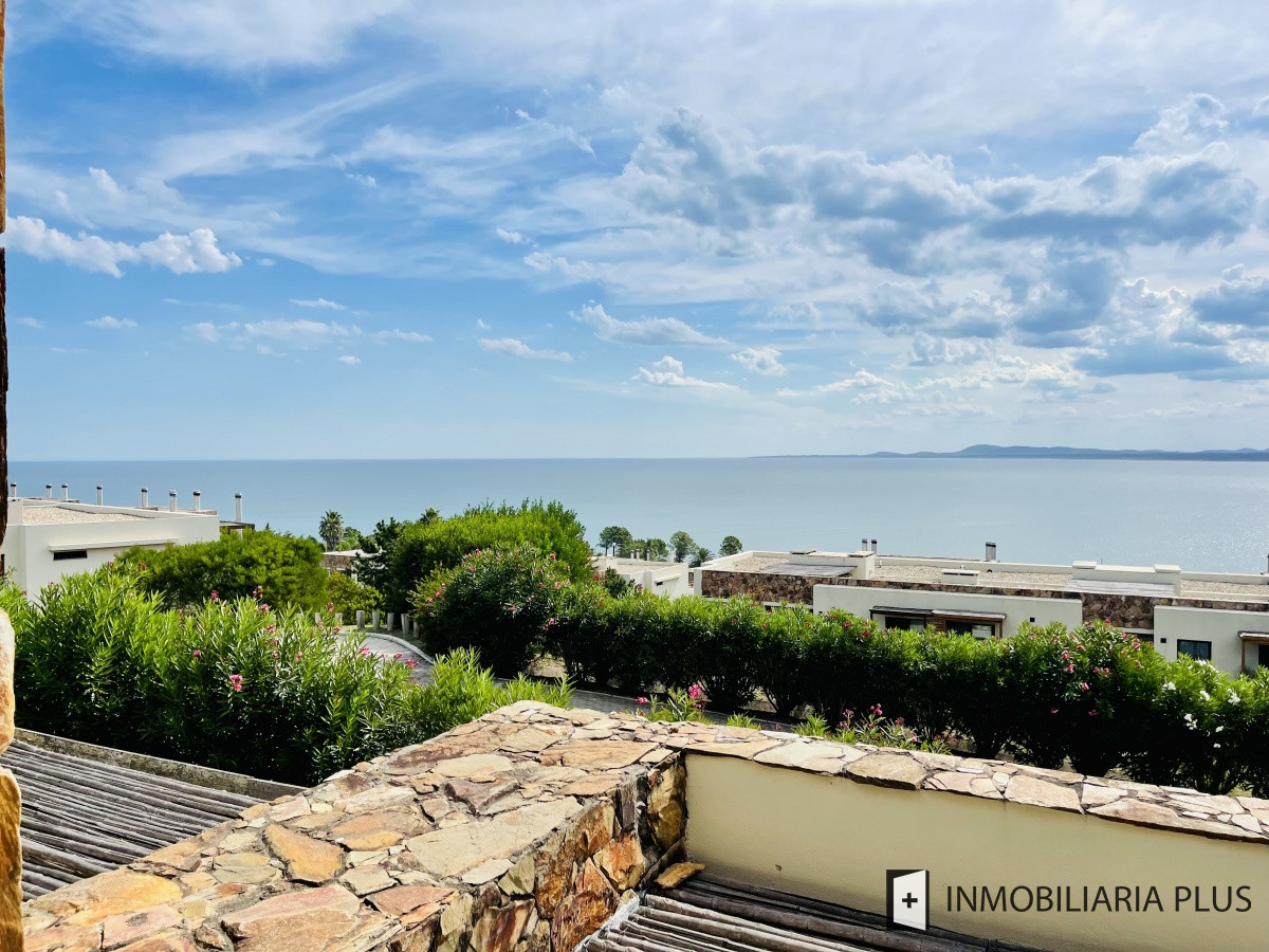 Apartamento ID.1016 - Venta de apartamento en Punta Ballena con 2 dormitorios Piscinas Barbacoa Club House Parrillero y más