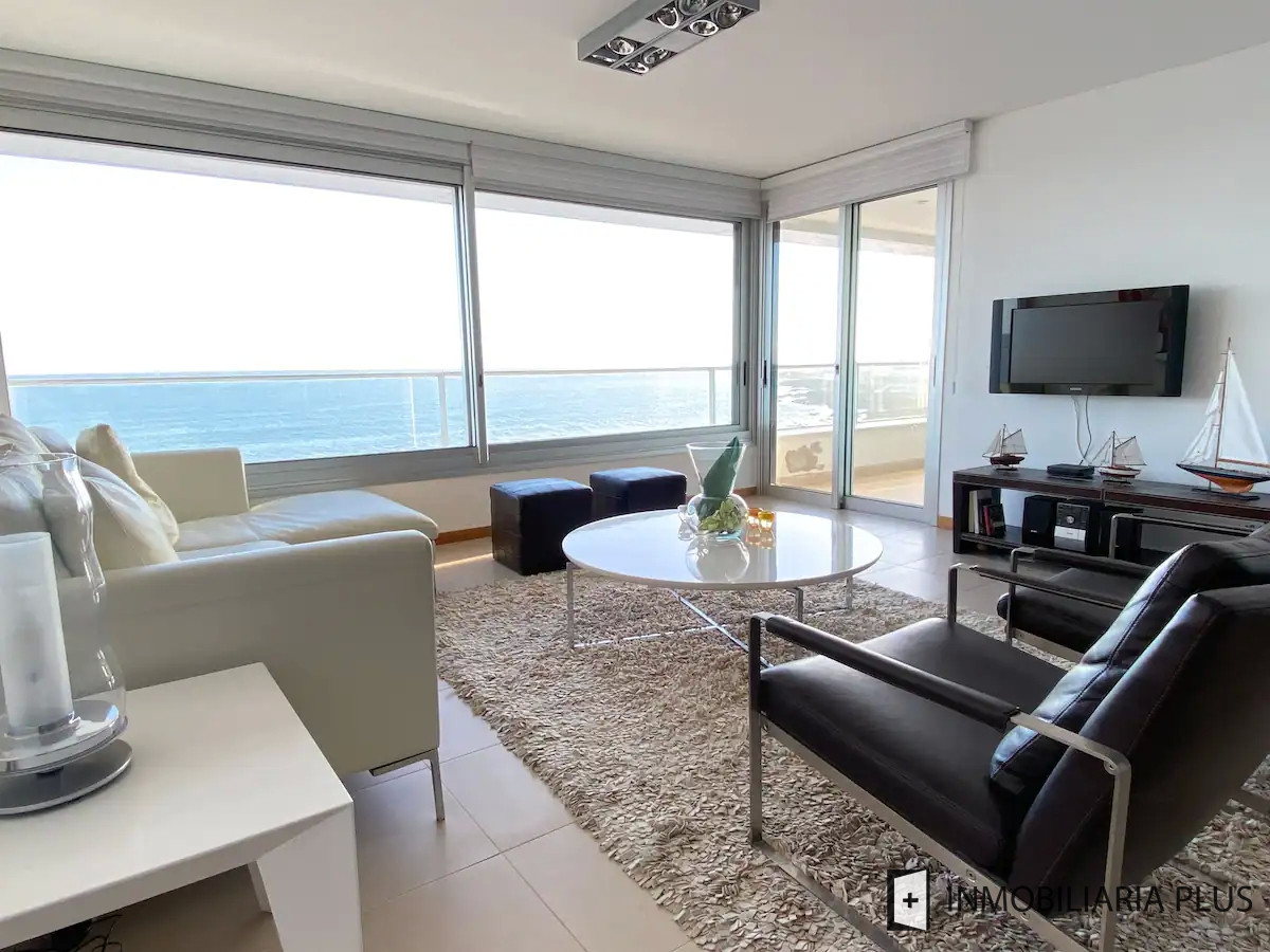 Apartamento ID.1011 - Alquiler de Apartamento de 115 m2 con 3 Dormitorios Frente al Mar en la Península de Punta del Este