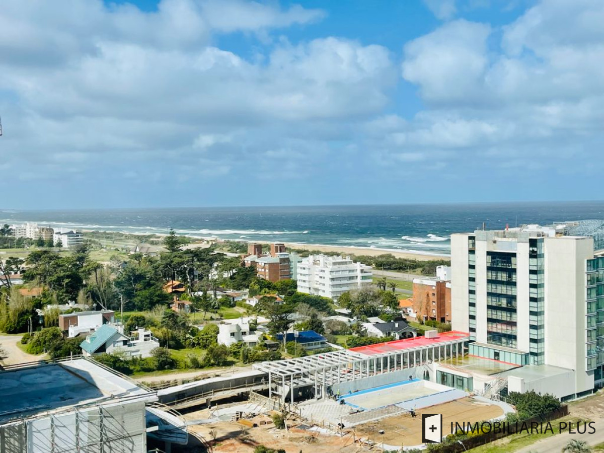 Apartamento ID.883 - Alquiler y Venta de apartamento en torre de playa Brava con 2 dormitorios 