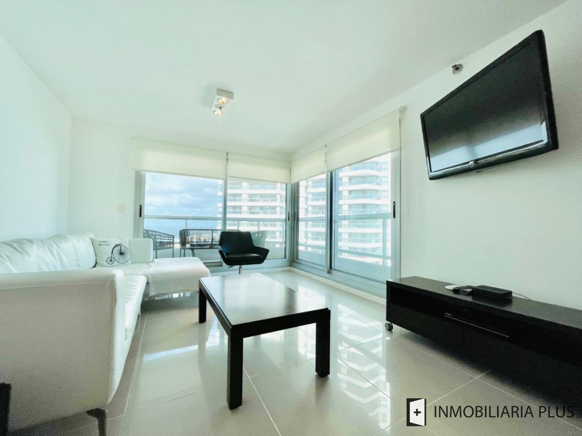 Apartamento ID.883 - Alquiler y Venta de apartamento en torre de playa Brava con 2 dormitorios 