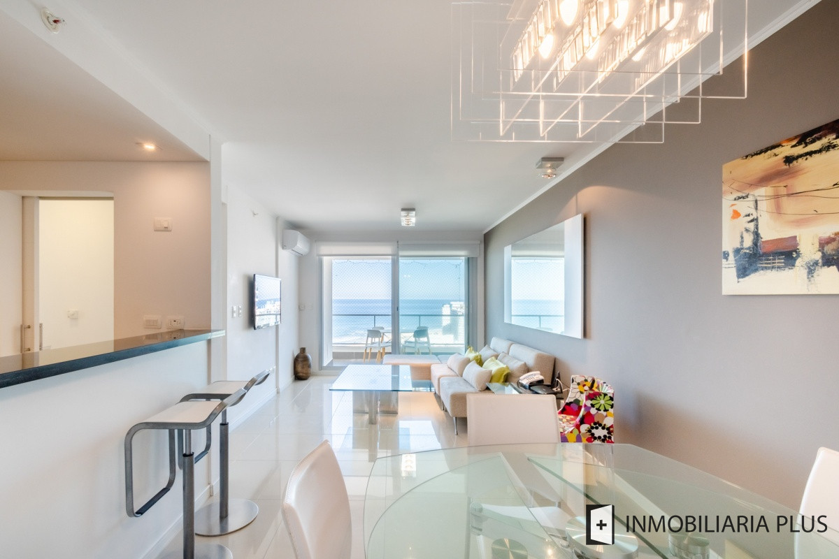 Apartamento ID.662 - Venta de Apartamento de 2 Dormitorios en Playa Brava con Piscinas, Playroom, Juegos Infantiles y más C662