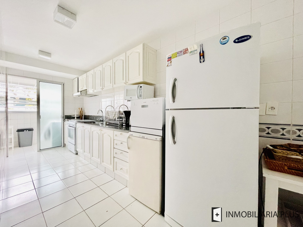 Apartamento ID.729 - Alquiler temporario de penthouse de tres dormitorios en Playa Montoya, La Barra C729B