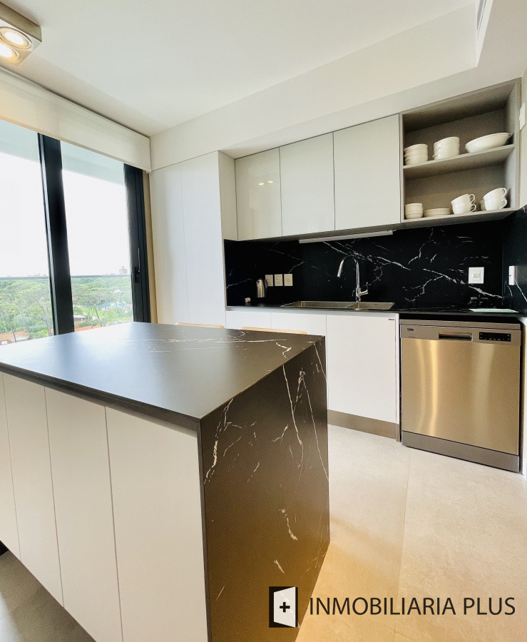 Apartamento ID.881 - Alquiler de Apartamento con todos los servicios sobre Playa Mansa 2 Dormitorios en Torre Venetian 