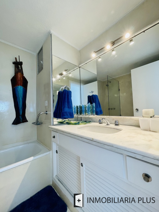 Apartamento ID.1000 - Alquiler departamento piso alto de 3 dormitorios en la Península de Punta del Este